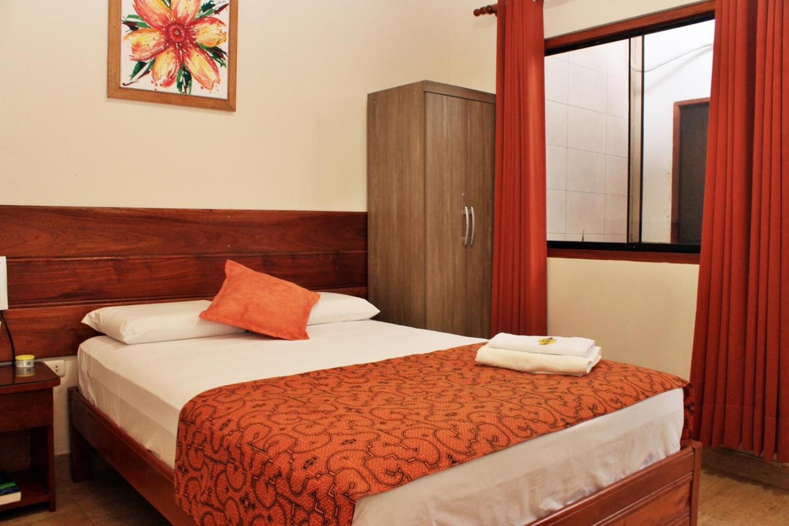 Hostal Macambo Iquitos Exterior photo